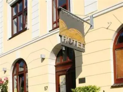 Das Gebäude in dem sich das Ferienhaus befindet