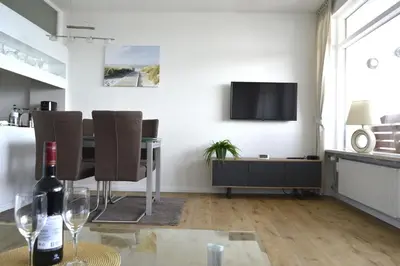 TV/Unterhaltungsangebot in der Unterkunft NA - Ostsee-Traum - Ferienwohnung mit Meerblick am Hansa Park, W-LAN & Parkplatz kostenlos