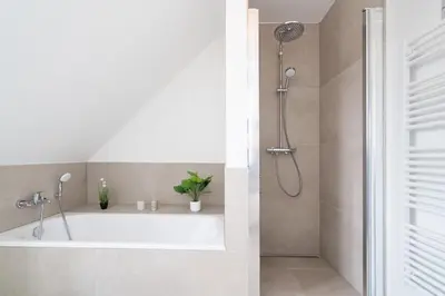 Ein Badezimmer in der Unterkunft Sunseeker House No 2