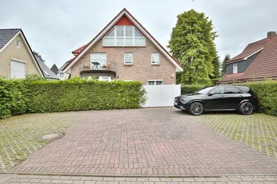Das Gebäude in dem sich die Ferienwohnung befindet
