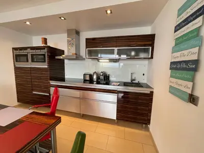 Küche/Küchenzeile in der Unterkunft Beachside 2-Zimmer-Wohnung mit Meerblick