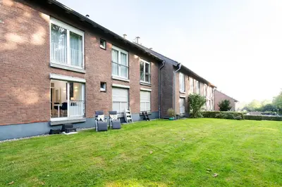 Ein Garten an der Unterkunft Ferienwohnung Klein & Fein