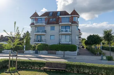Ein Garten an der Unterkunft Strandschlösschen 31