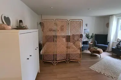Ein Sitzbereich in der Unterkunft Ferienwohnung bei Lübeck