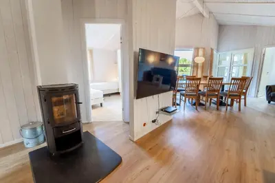 TV/Unterhaltungsangebot in der Unterkunft Strandblick - Dorf 1 Ferienhaus 25
