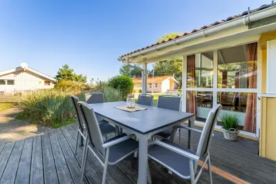 Ein Balkon oder eine Terrasse in der Unterkunft Strandblick - Dorf 1 Ferienhaus 18
