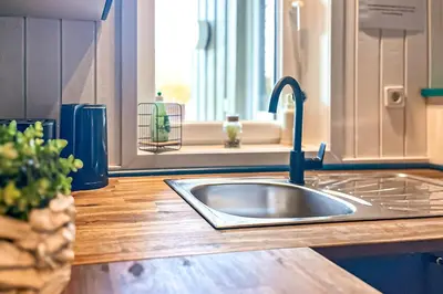 Küche/Küchenzeile in der Unterkunft Strandblick - Dorf 1 Ferienhaus 16