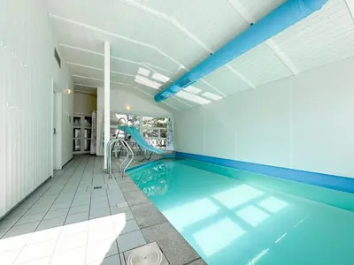 Der Swimmingpool an oder in der Nähe von Strandblick - Dorf 1 Ferienhaus 02