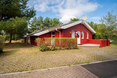 Das Gebäude in dem sich das Ferienhaus befindet