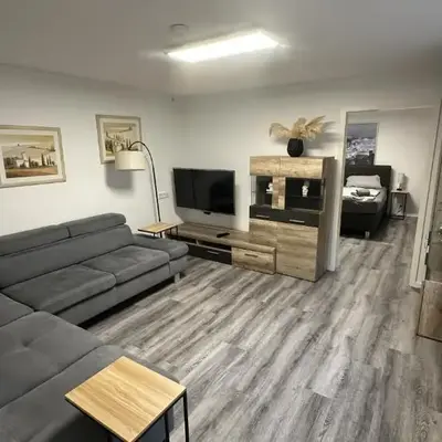 KüstenNest gepflegte großzügige Ferienwohnung Nähe Ostsee mit Garten