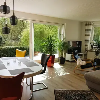 Schöne 120-qm-Ferienwohnung - Sonnenterrasse - Stadtgrenze Lübeck