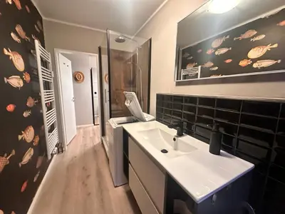 Ein Badezimmer in der Unterkunft -Sweet Spot-Stylisch Strandnah Balkon PP