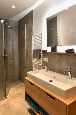 Ein Badezimmer in der Unterkunft Schöne Aussicht Rosenhagen Haus 6