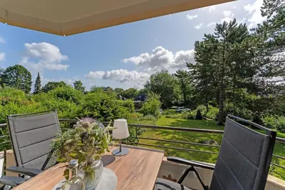 Ein Garten an der Unterkunft Mojo 6
