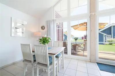 Ein Patio oder anderer Außenbereich in der Unterkunft Haus Seestern mit Meerblick, Sauna und Kaminofen