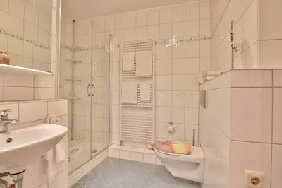 Ein Badezimmer in der Unterkunft Haus Seesand Appartement 5