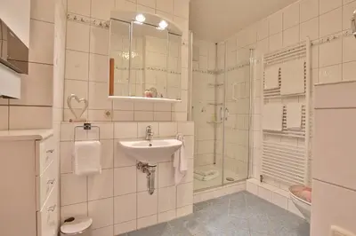 Ein Badezimmer in der Unterkunft Haus Seesand Appartement 5