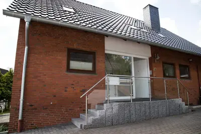 Das Gebäude in dem sich die Ferienwohnung befindet