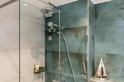 Ein Badezimmer in der Unterkunft Ferienwohnung Montreux No 7 Timmendorfer Strand