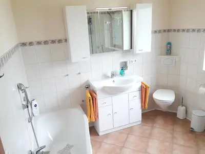 Ein Badezimmer in der Unterkunft Ferienwohnung Ostsee Appartement Kronacher