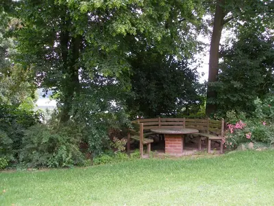 Ein Garten an der Unterkunft Tüschenbeker Mühle