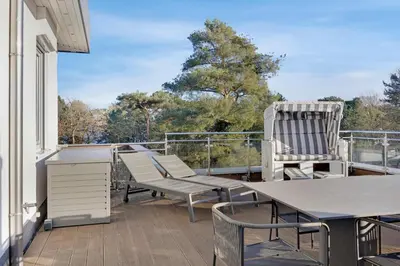 Ein Balkon oder eine Terrasse in der Unterkunft Modernes Ostsee Luxus-Penthouse Meerblick