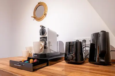 Kaffee-/Teezubehör in der Unterkunft Sadebo Apartments Wunnertiet 2 Schlafzimmer 500m zur Innenstadt
