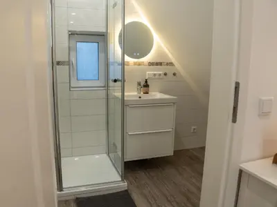 Ein Badezimmer in der Unterkunft Ferienwohnung am Uniklinik Lübeck