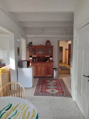 Küche/Küchenzeile in der Unterkunft Sonniges Appartment in Jugendstilvilla