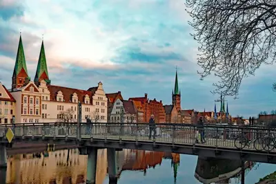 Blick auf einen Fluss in der Nähe des Ferienhauses