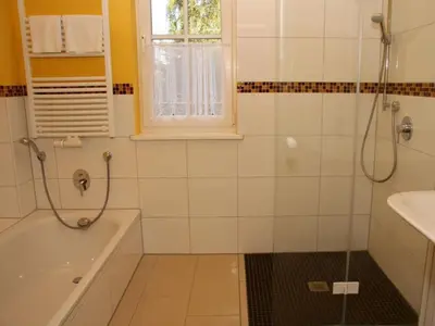 Ein Badezimmer in der Unterkunft DUXCAAR La Mer Comfortable holiday residence