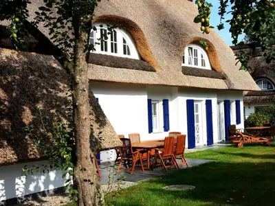 Das Gebäude in dem sich die Villa befindet