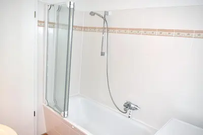 Ein Badezimmer in der Unterkunft Ostseeallee 12 Ferienwohnung Nr 08