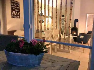 Ein Sitzbereich in der Unterkunft Wolke 7 - Meerblick, Kaminofen, Sauna