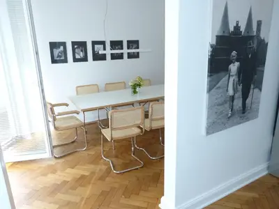 Ein Sitzbereich in der Unterkunft Ferienhaus Lübeck Falkenwiese