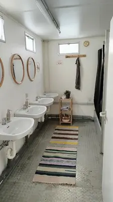 Ein Badezimmer in der Unterkunft Mongolische Jurte auf Landhof inmitten der Natur bei Lübeck