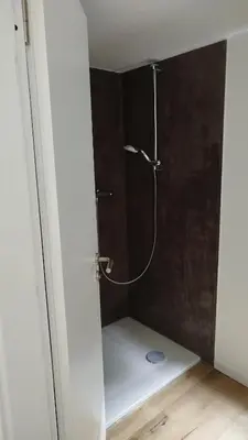 Ein Badezimmer in der Unterkunft Mobil House auf Tierschutz Landhof inmitten der Natur bei Lübeck