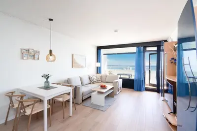 Ein Sitzbereich in der Unterkunft Panoramic Sierksdorf Ostsee Fernblick 12