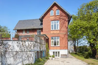 Das Gebäude in dem sich das Hotel befindet