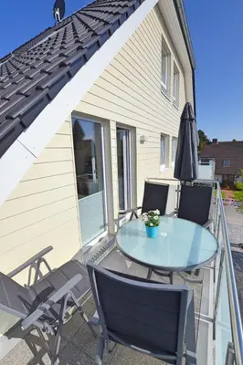 Ein Balkon oder eine Terrasse in der Unterkunft Appartementhaus Zur Sonne - Whg. F