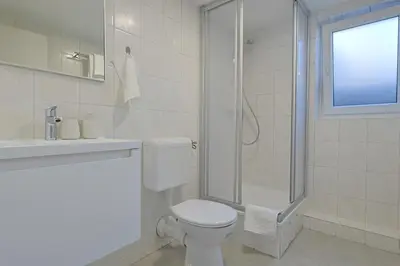 Ein Badezimmer in der Unterkunft Souterrain in Timmendorfer Strand - Niendorf Ostsee