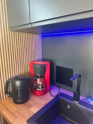 Kaffee-/Teezubehör in der Unterkunft Hausboot Wasservilla