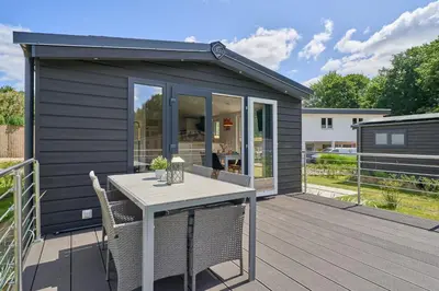 Ein Balkon oder eine Terrasse in der Unterkunft Ostseecamp Ferienhaus Strandgeflüster