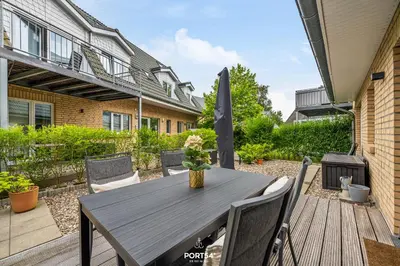 Ein Garten an der Unterkunft Ferienwohnung Strandschatz Timmendorfer Strand