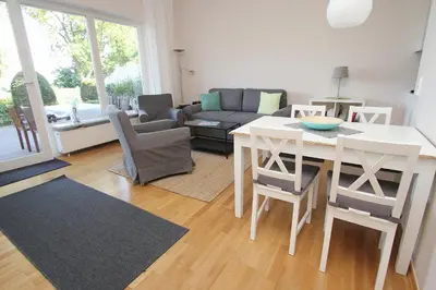 Ein Sitzbereich in der Unterkunft Helldahl, Fewo 207