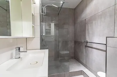 Ein Badezimmer in der Unterkunft Kaiserallee, Fewo 217