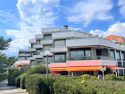 Das Gebäude in dem sich die Ferienwohnung befindet