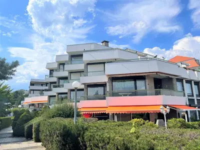Das Gebäude in dem sich die Ferienwohnung befindet