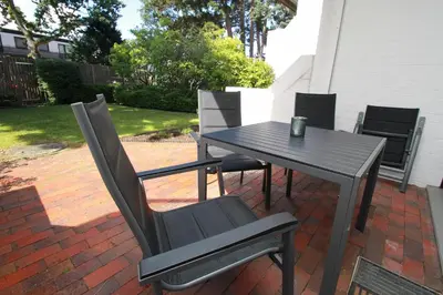 Ein Patio oder anderer Außenbereich in der Unterkunft Strandredder, Fewo 185