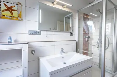 Ein Badezimmer in der Unterkunft Villa Miramare, Fewo 213
